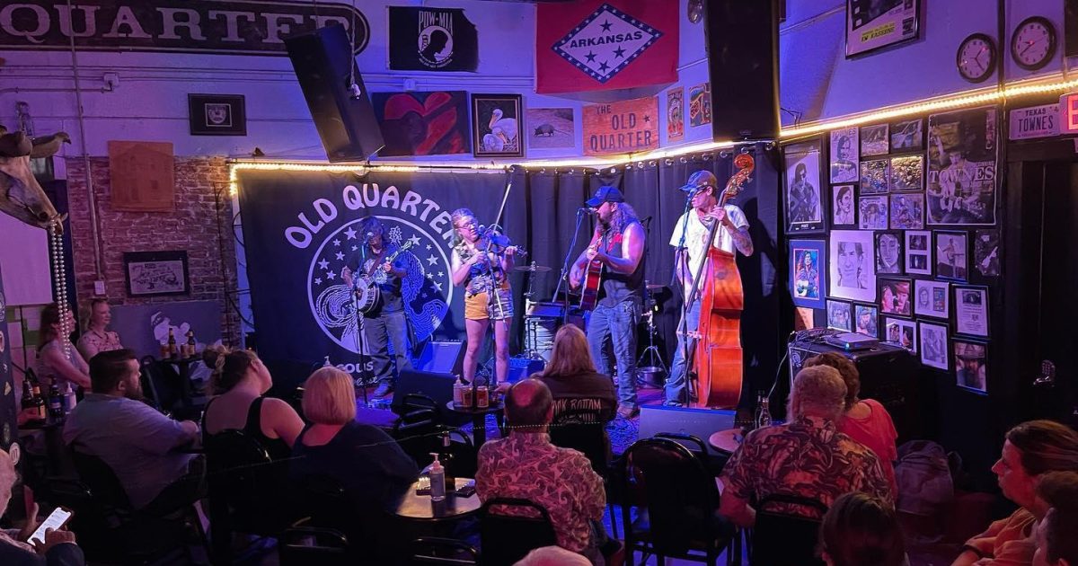 Best Dive Bars in Galveston, Texas | Visit Galveston