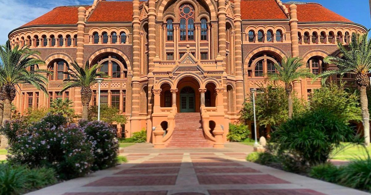 Podcast UTMB, Triumphs and Challenges in Medical Education in