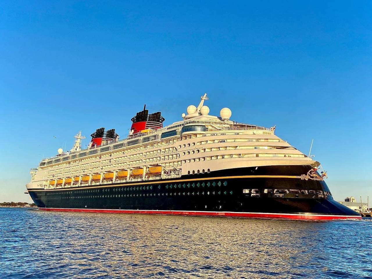 the Disney Wonder, a Disney cruise ship